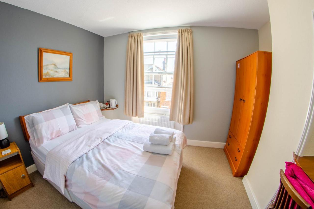 Olivers Guest House Уэймут Экстерьер фото
